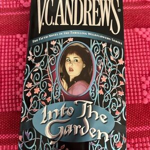 6 for $25 V.C. Andrews 'Into The Garden' Book